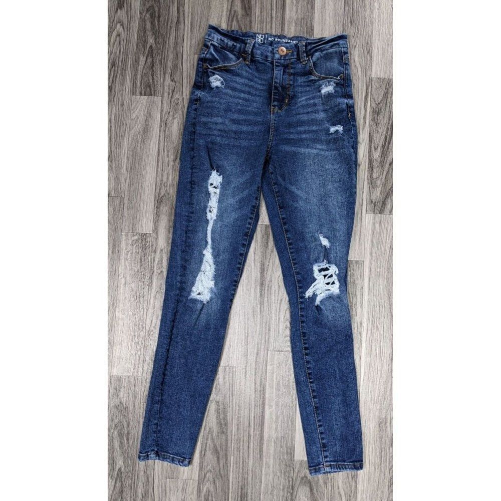 NOBO No Boundaries Size 5 Distressed Skinny Stretchy Denim Blue Jeans